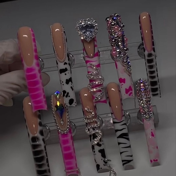 PRESS ONS - Picture 5 of 6